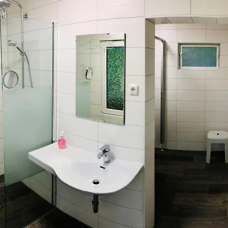 Ferienwohnungen & Campingfaesser Am Kunstteich Wettelrode Room photo