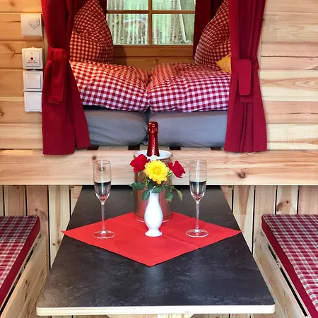 Ferienwohnungen & Campingfaesser Am Kunstteich Wettelrode Room photo